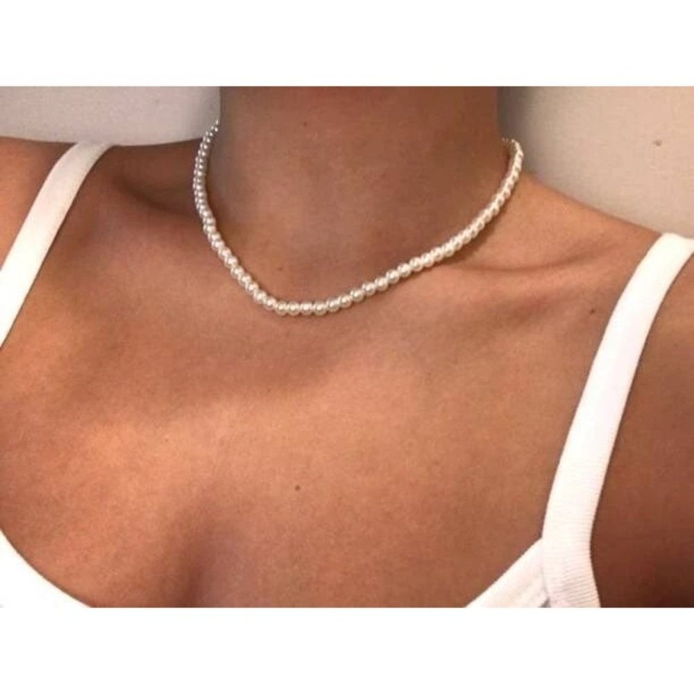Faux Pearl Beaded Necklace